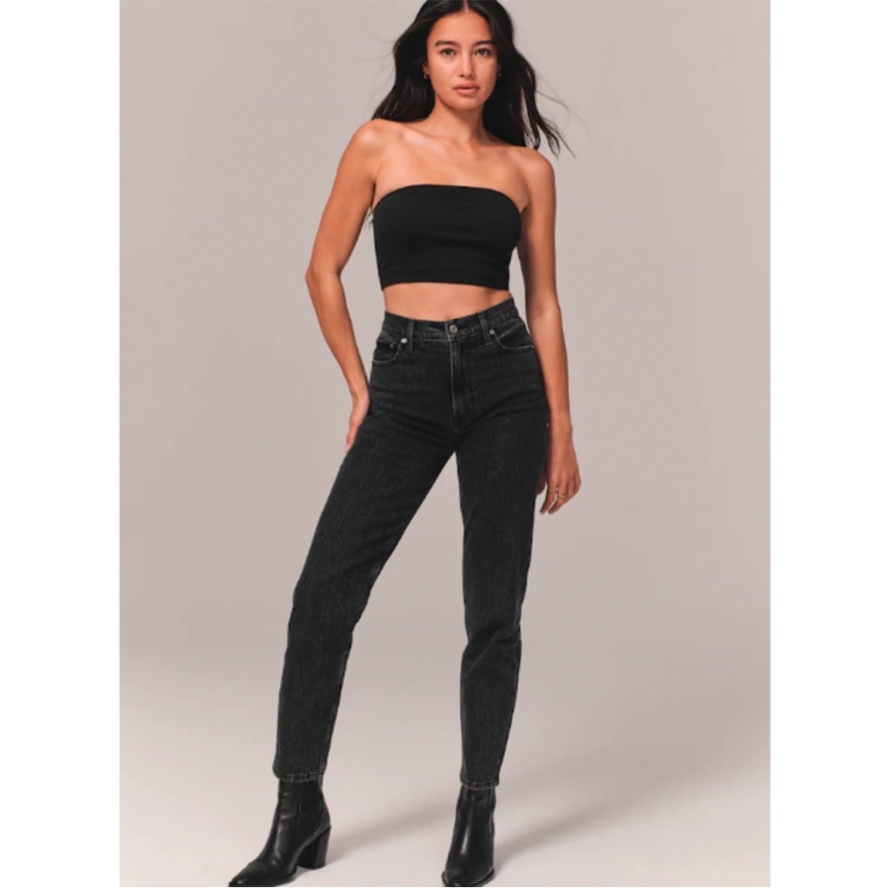 Abercrombie & Fitch The Mom High Rise Jeans